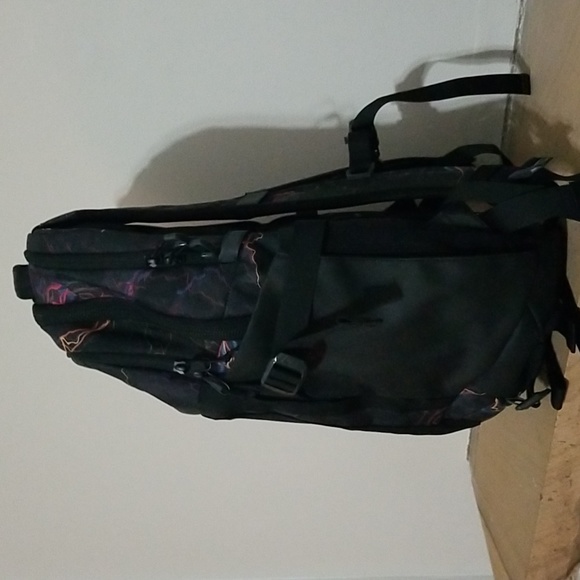 NEW! The North Face Recon fullsize backpack NWT - Picture 8 of 14